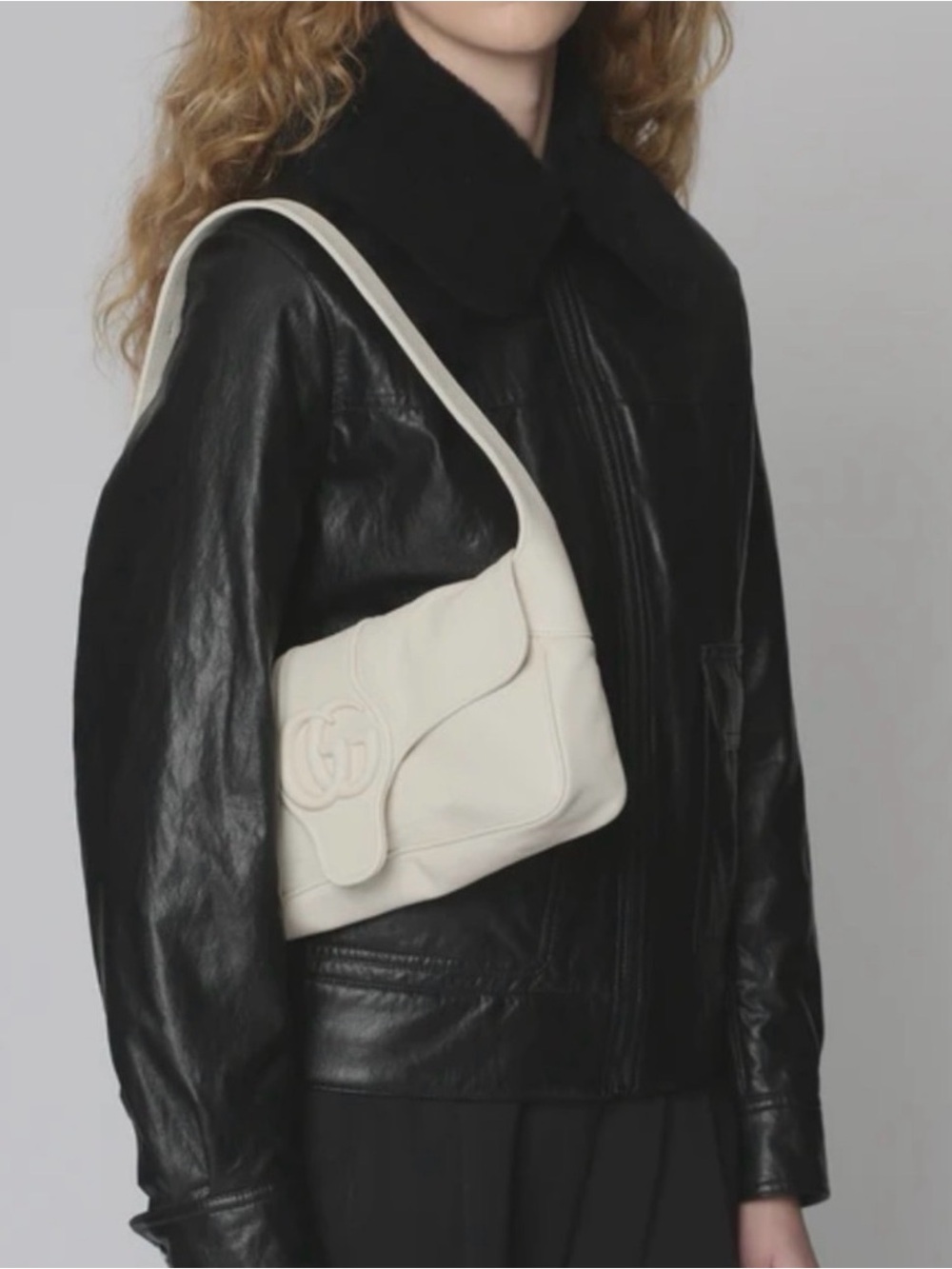 Gucci Cream monochrome cream Aphrodite Leather Shoulder GG shoulder bag leather